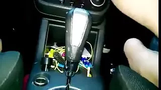 Хувцасны чимэг хувцас өмссөн Англи хэл нь стриптиз зохион байгуулдаг