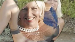 Залуу оюутнууд шинэ овоохой дээр supertrach залгагдаж