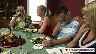 Stumped Stepmom Fetishist fetishist сексийн өмнө