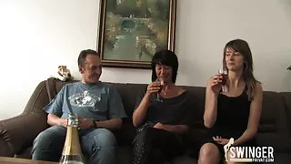 Үзэсгэлэнт Сонирхогчдын Blowjob Аавын охин
